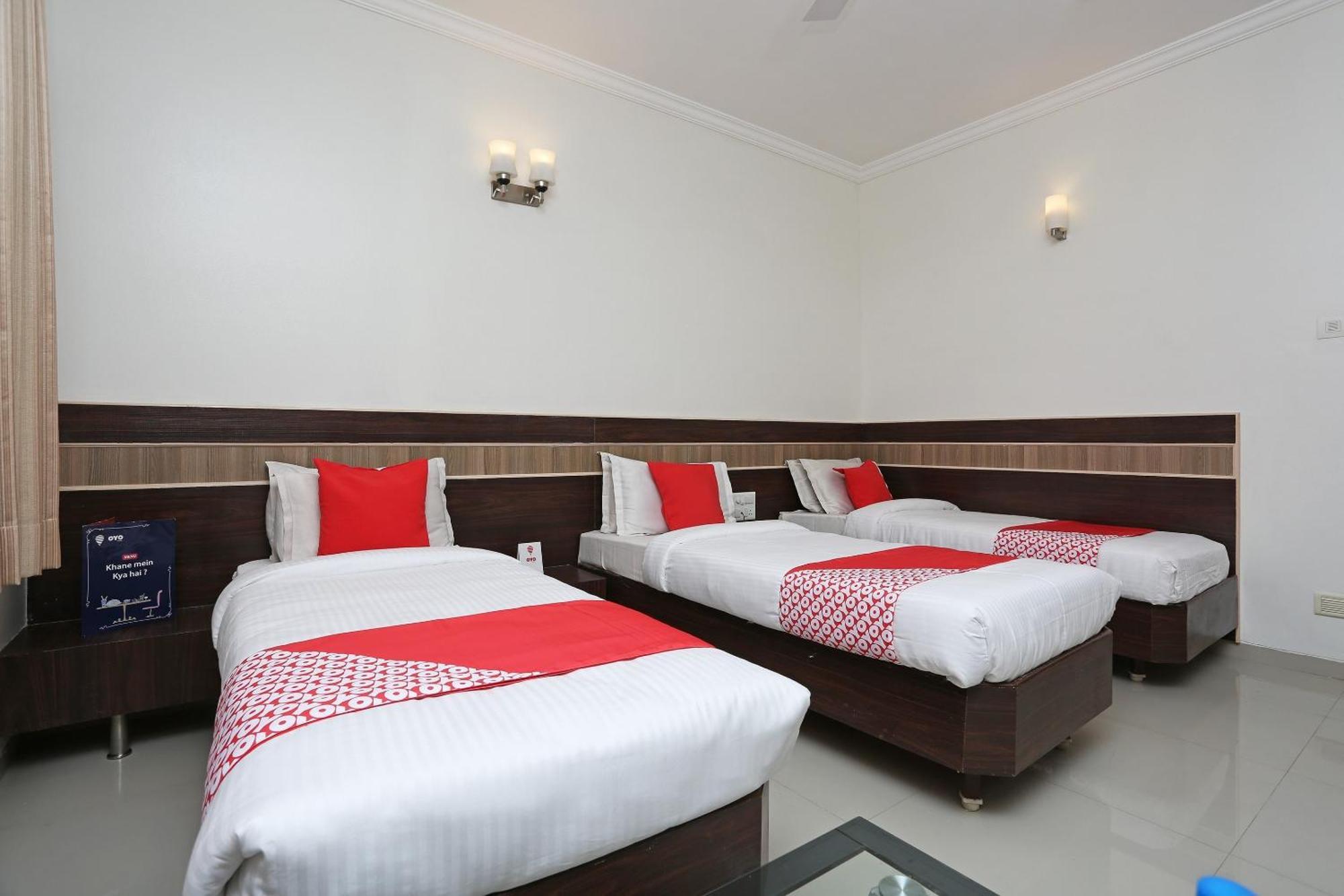 SPOT ON 10418 Hotel Sai Pancham Shirdi Bagian luar foto