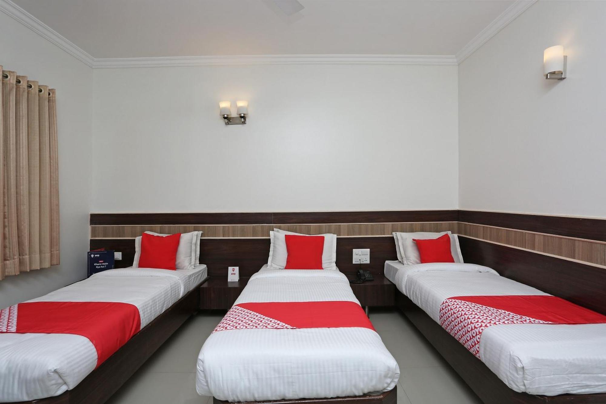 SPOT ON 10418 Hotel Sai Pancham Shirdi Bagian luar foto